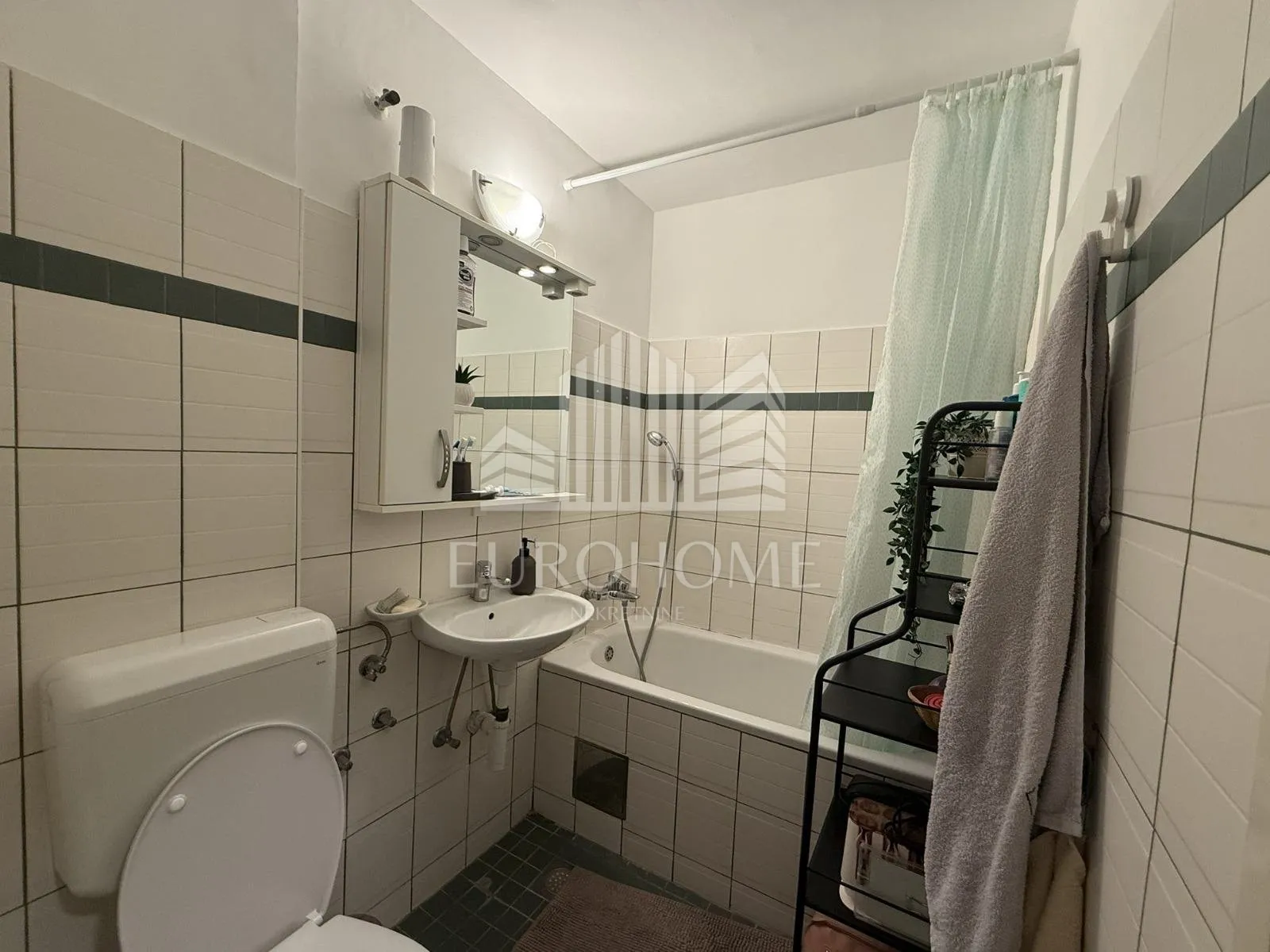 trosoban stan srednjaci 62 m² potpuno namješten - slika 7