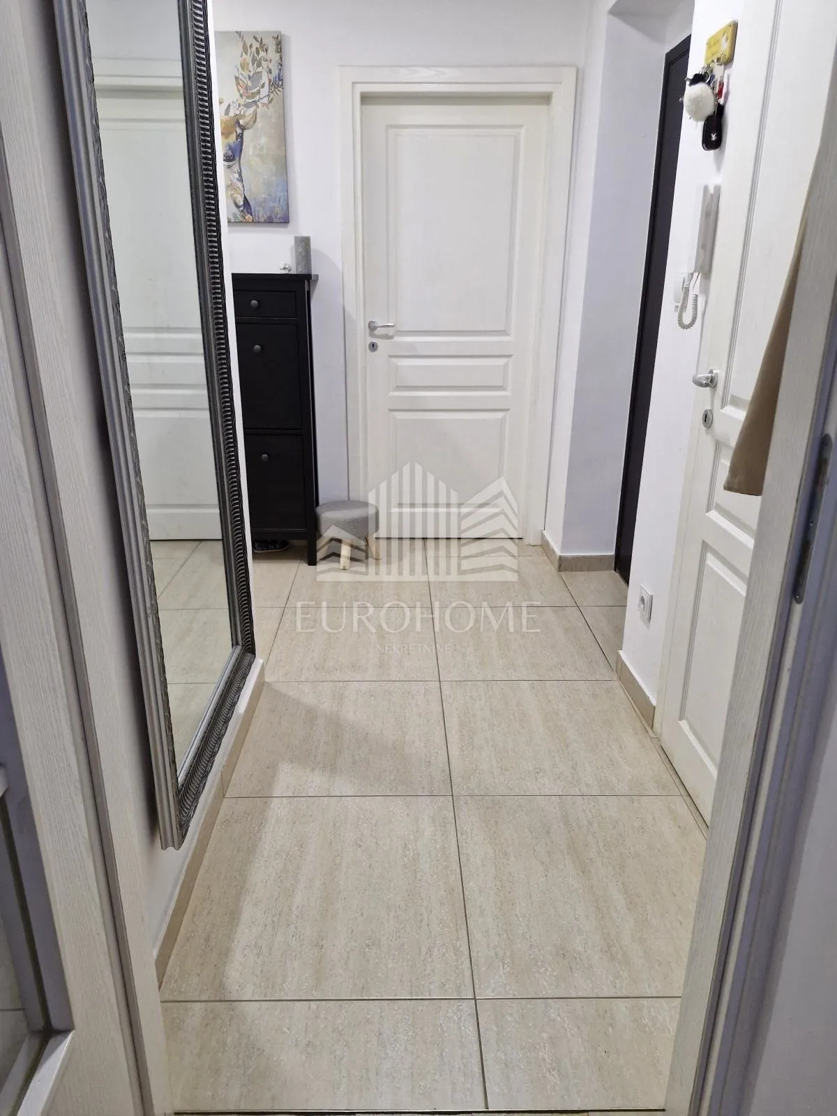 moderan 3-soban stan za najam u trnskom 60 m² - slika 12