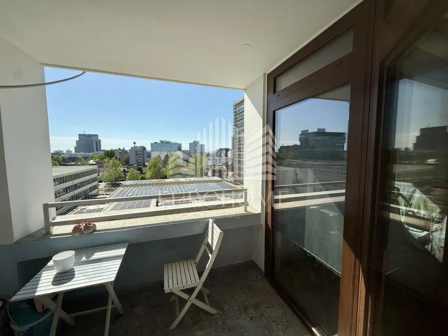 martinovka - adaptiran dvoetažni 4-s stan, 128.5 m², 2 lođe - slika 16