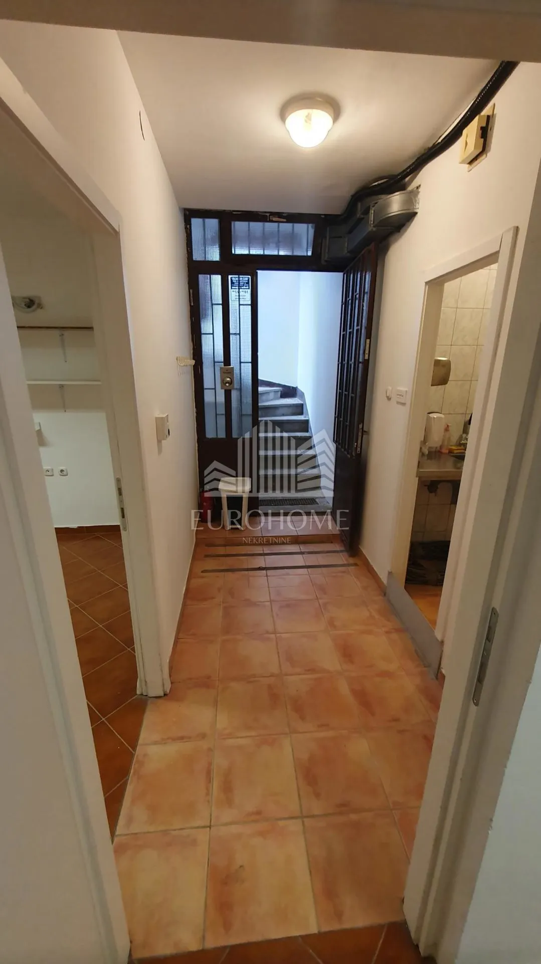 poslovni prostor, bruto površine 50m2 - malešnica - - slika 14