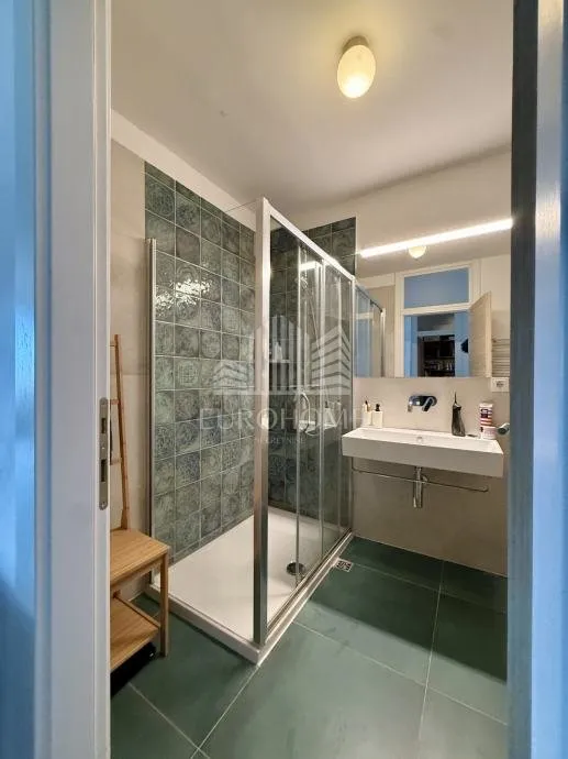 martinovka - adaptiran dvoetažni 4-s stan, 128.5 m², 2 lođe - slika 4