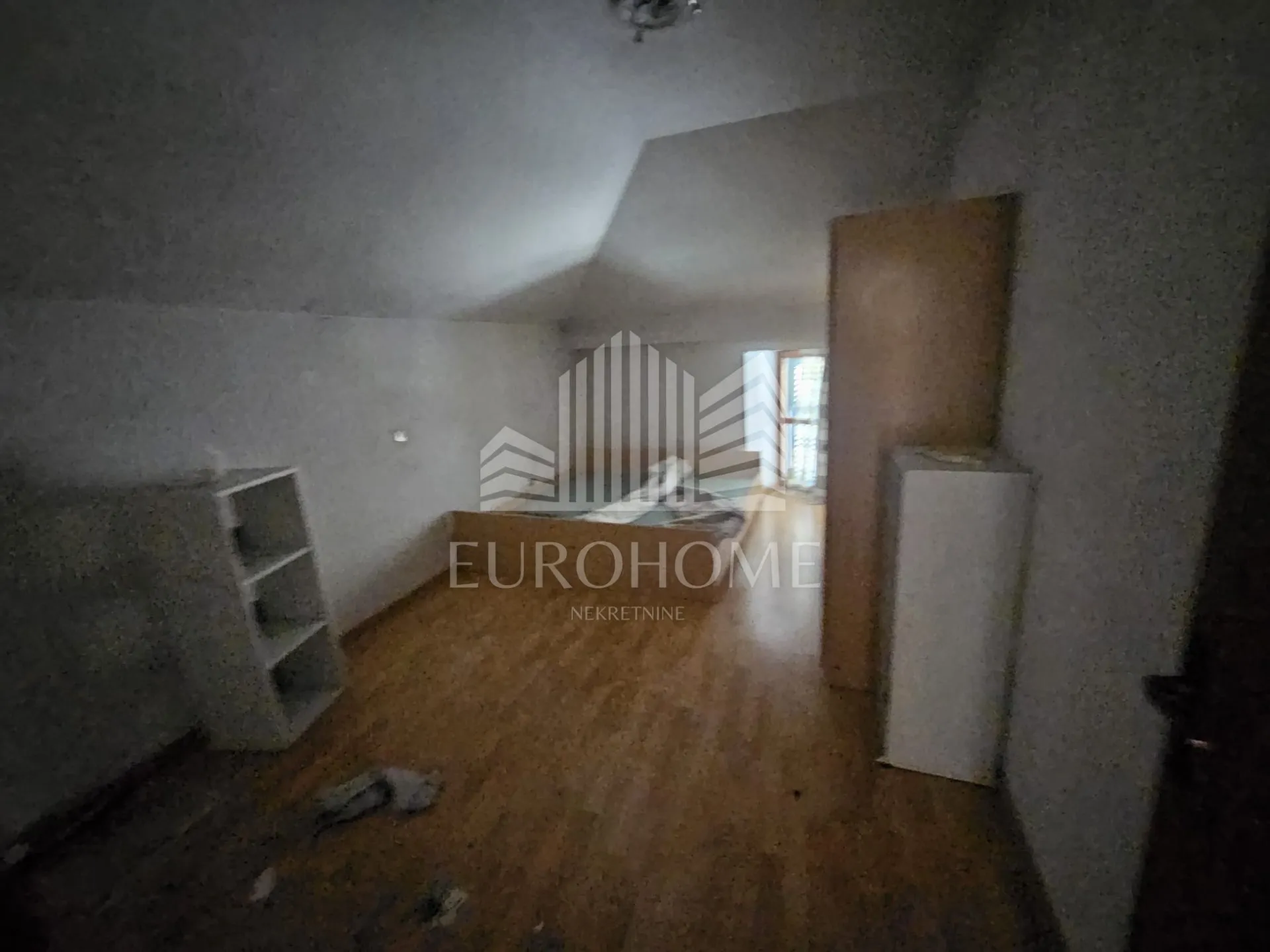 centar benkovca, prodaja zgrade za renovaciju,259m2 - slika 7