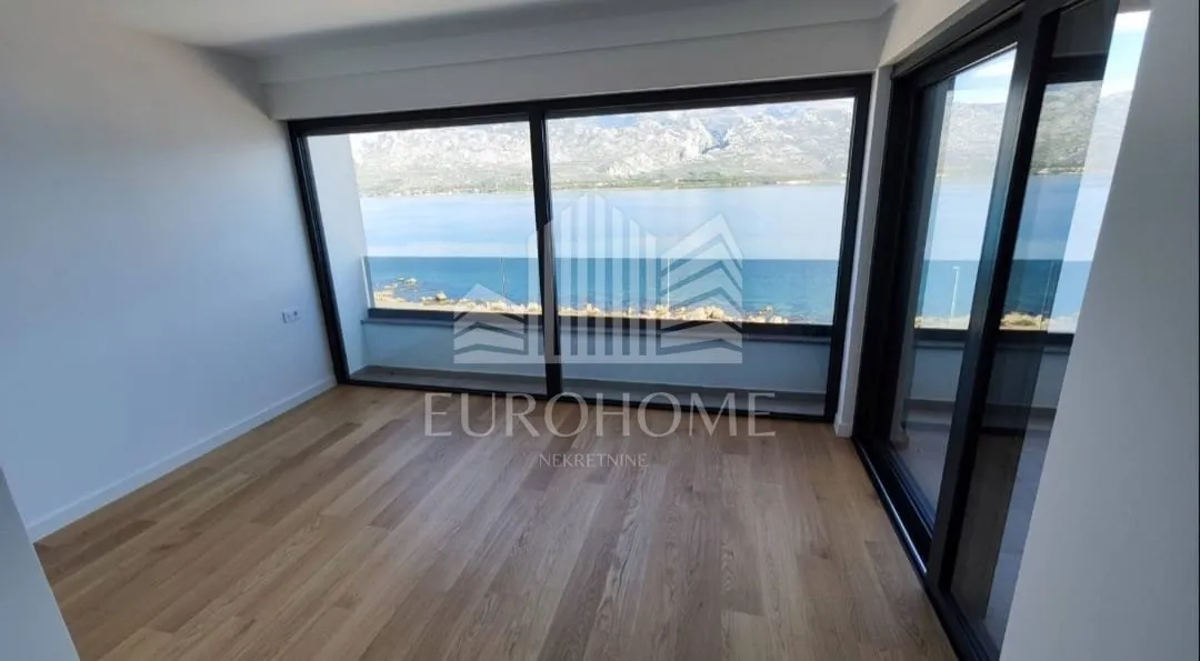 vinjerac, luksuzan penthouse odmah useljiv, 257m2, - prvi red do mora! - slika 4