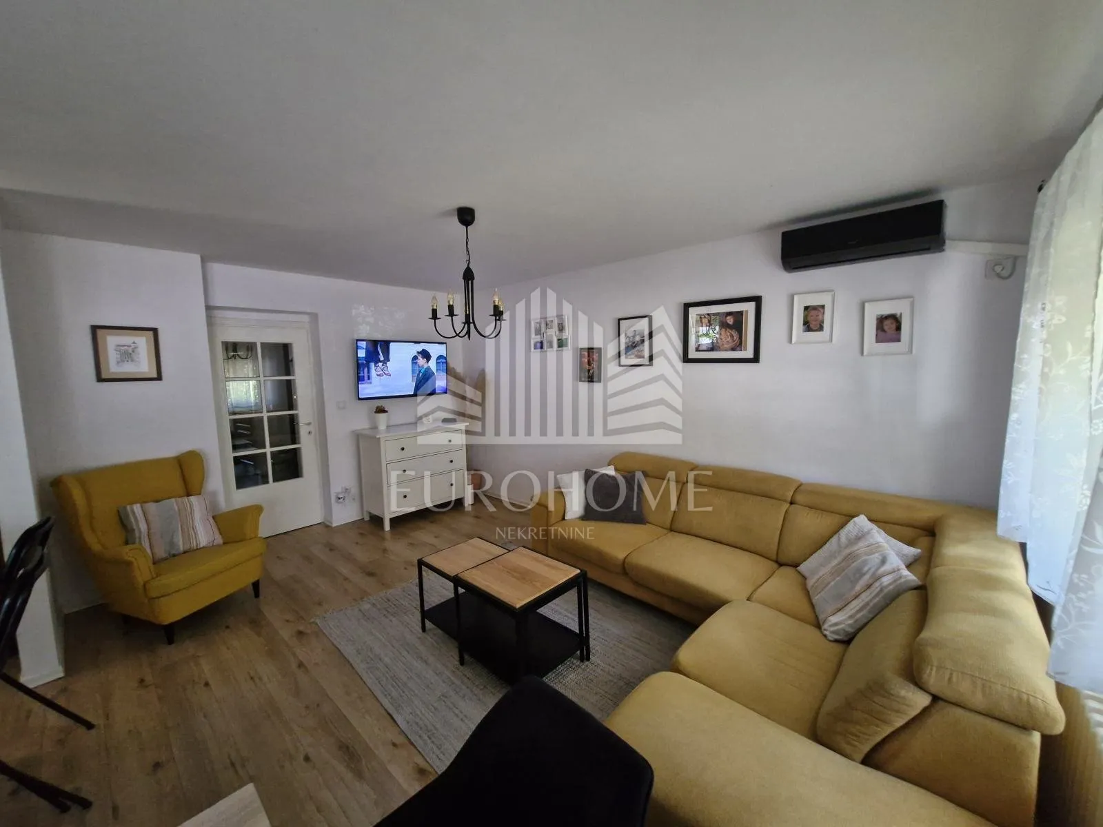 Moderan 3-soban stan za najam u Trnskom 60 m² - Zagreb