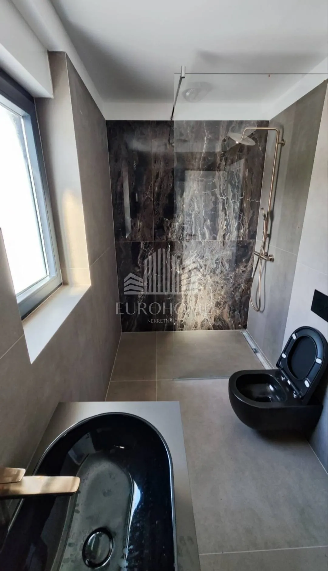 vinjerac, luksuzan penthouse odmah useljiv, 257m2, - prvi red do mora! - slika 7