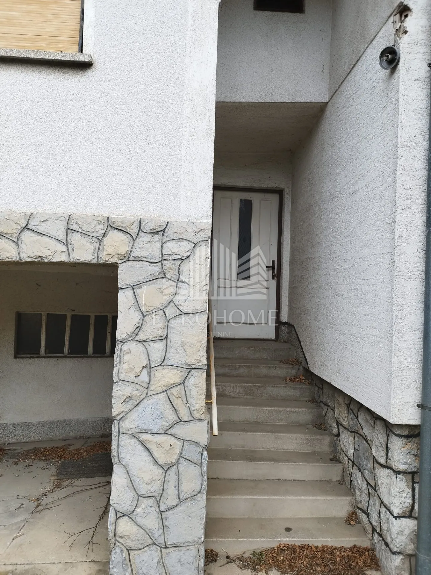 2 kuće, 500m2,1800 brp,zemljište 917 m2 -sesvete,prilika investitorima - slika 14