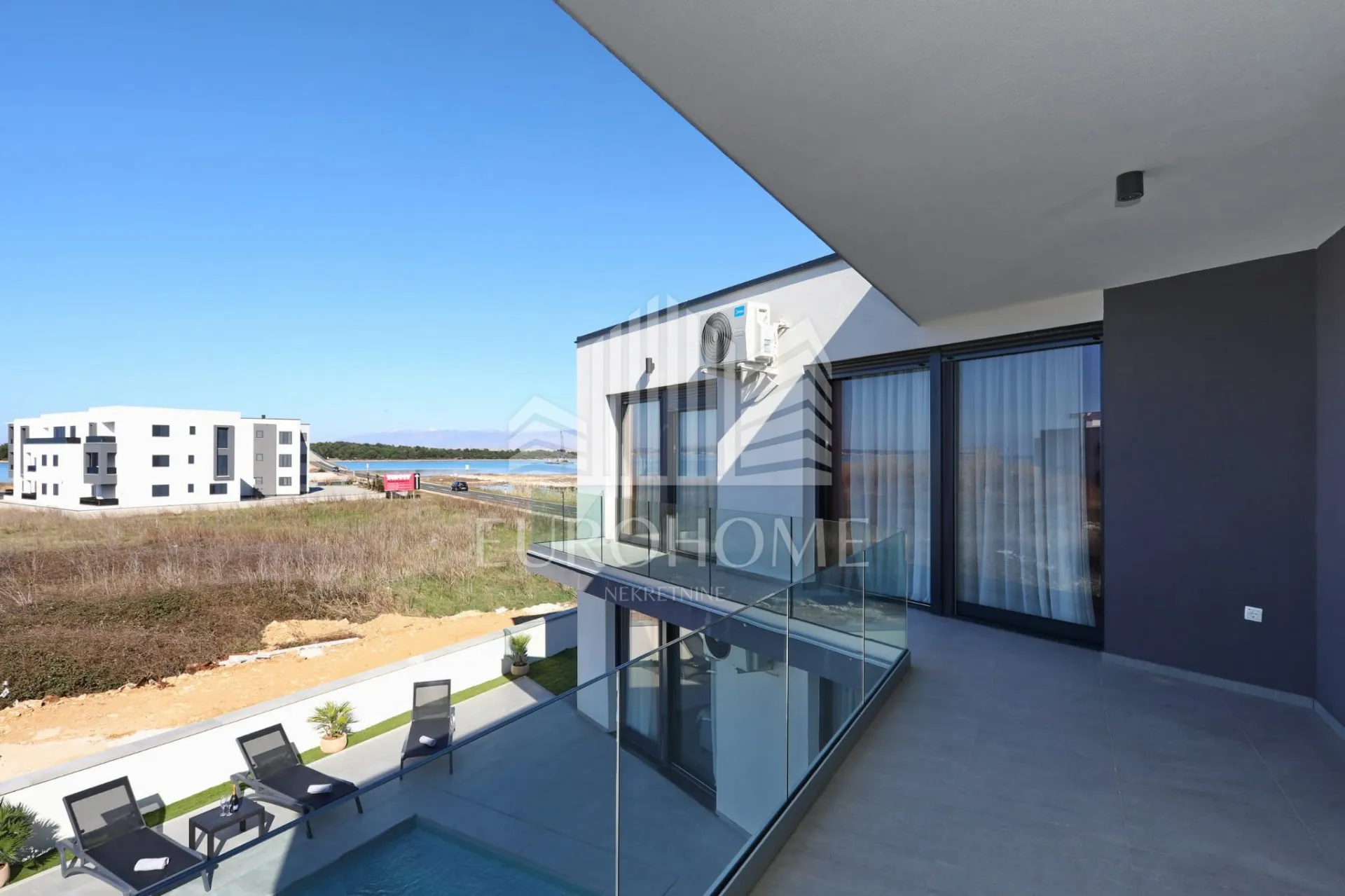 potpuno opremljena vila, privlaka (464 m2) - slika 41