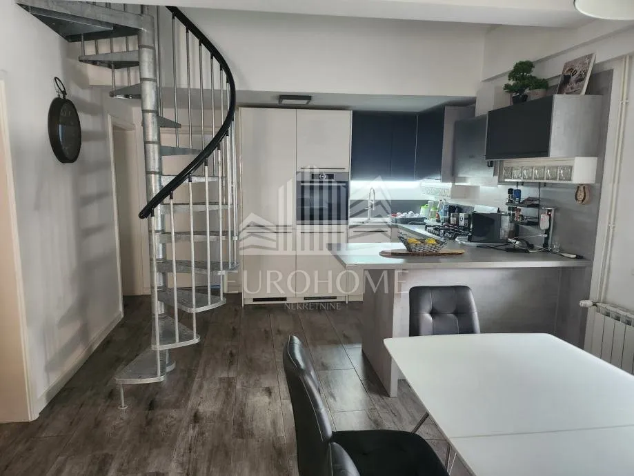 PRILIKA!! namještena kuća Sesvete, 1640€/m2 - Sesvete, Zagreb