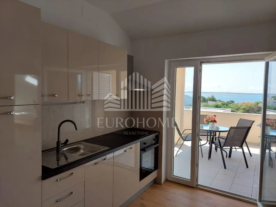 pag, košljun, 2 renovirana apartmana 120m od mora+ 2 parkirna mjesta - slika 7