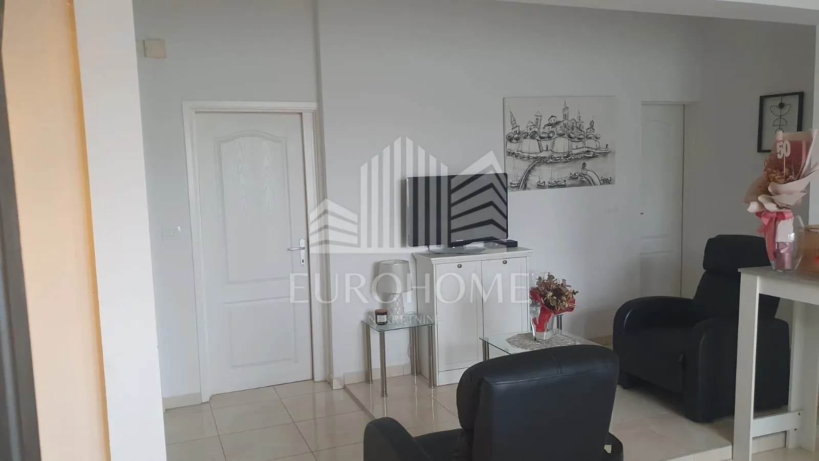 zadar, petrići-obiteljska kuća s tri stana i dvorištem,230m2 - slika 5