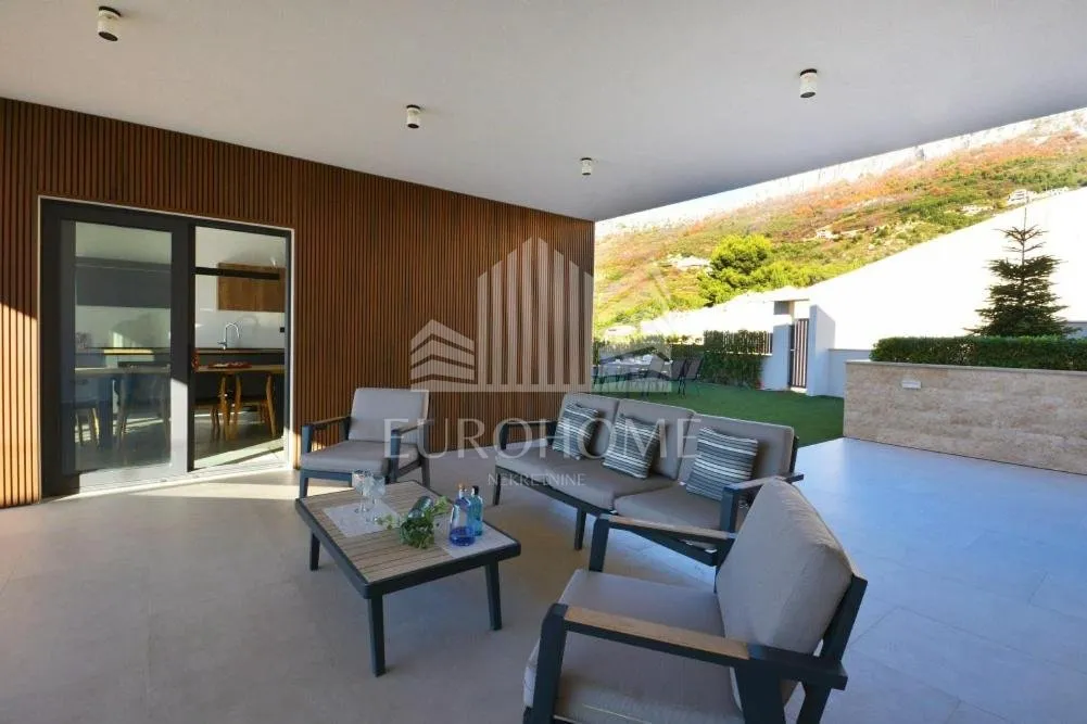 split, moderna villa, panoramski pogled, 223m2 - slika 11