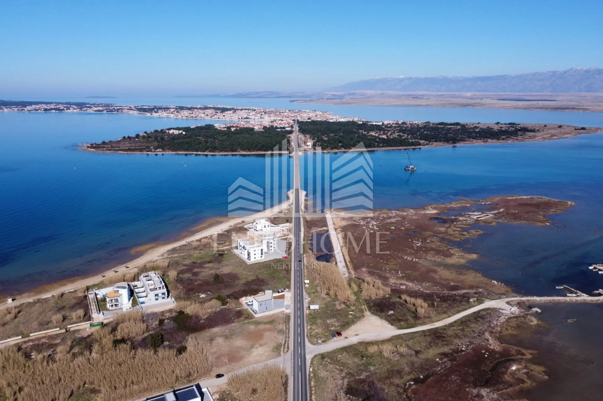 potpuno opremljena vila, privlaka (464 m2) - slika 44