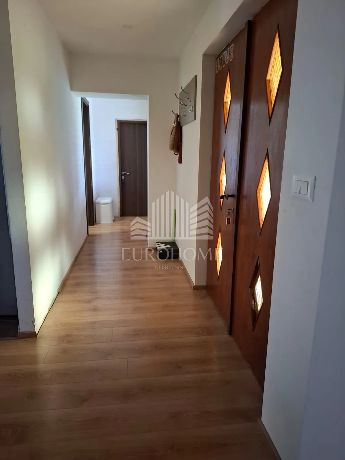 kuća sa zemljištem na mirnoj lokaciji - ivanić grad - - slika 12