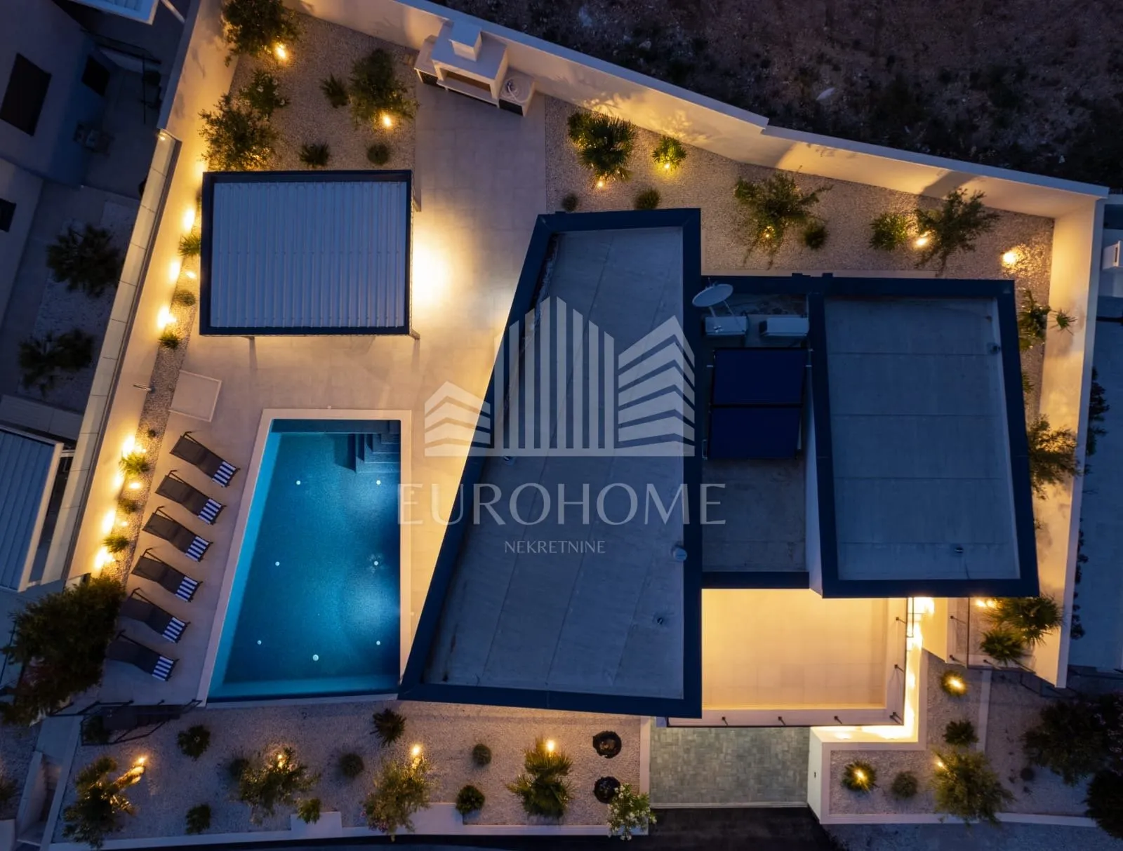 split, podstrana, urbana villa 300m od mora - slika 25