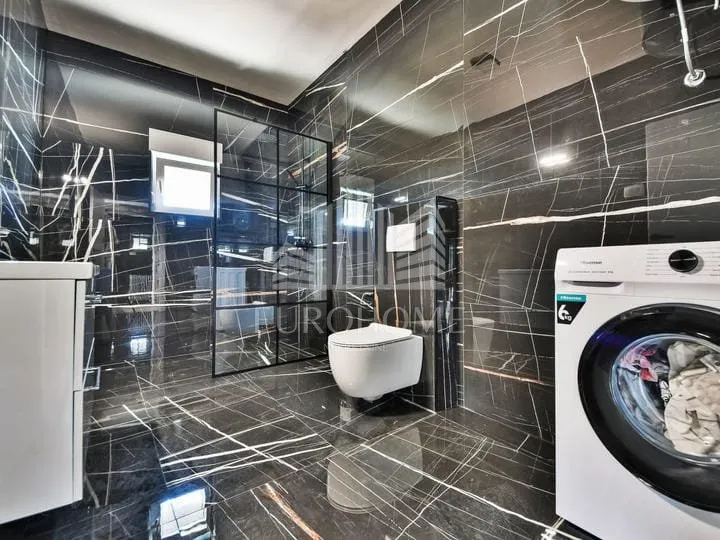 luksuzna novogradnja od 180 m2 sa bazenom - slika 24