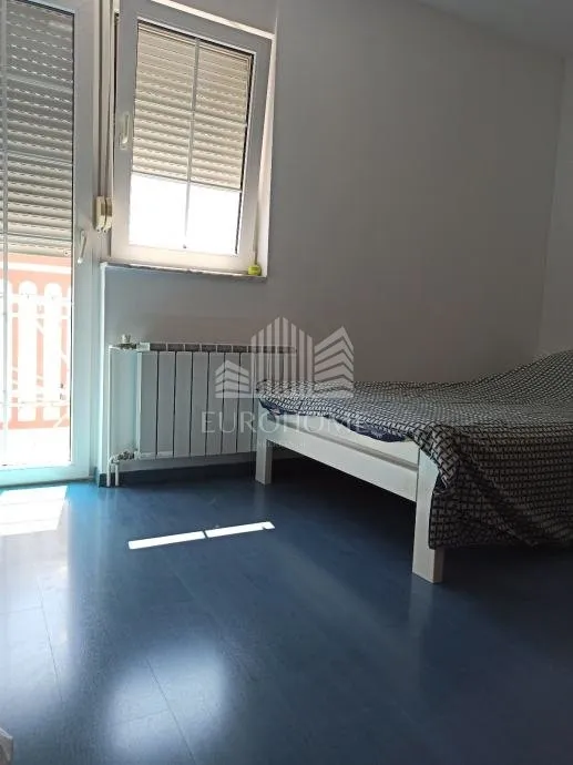 prostrana obiteljska kuća u mirnoj ulici +dodatna parcela sa započetom gradnjom,495.000€ - slika 14