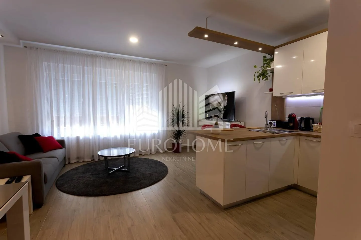 vrhunski apartman 49 m², superhost, odlična investicija, kvaternikov trg - slika 5