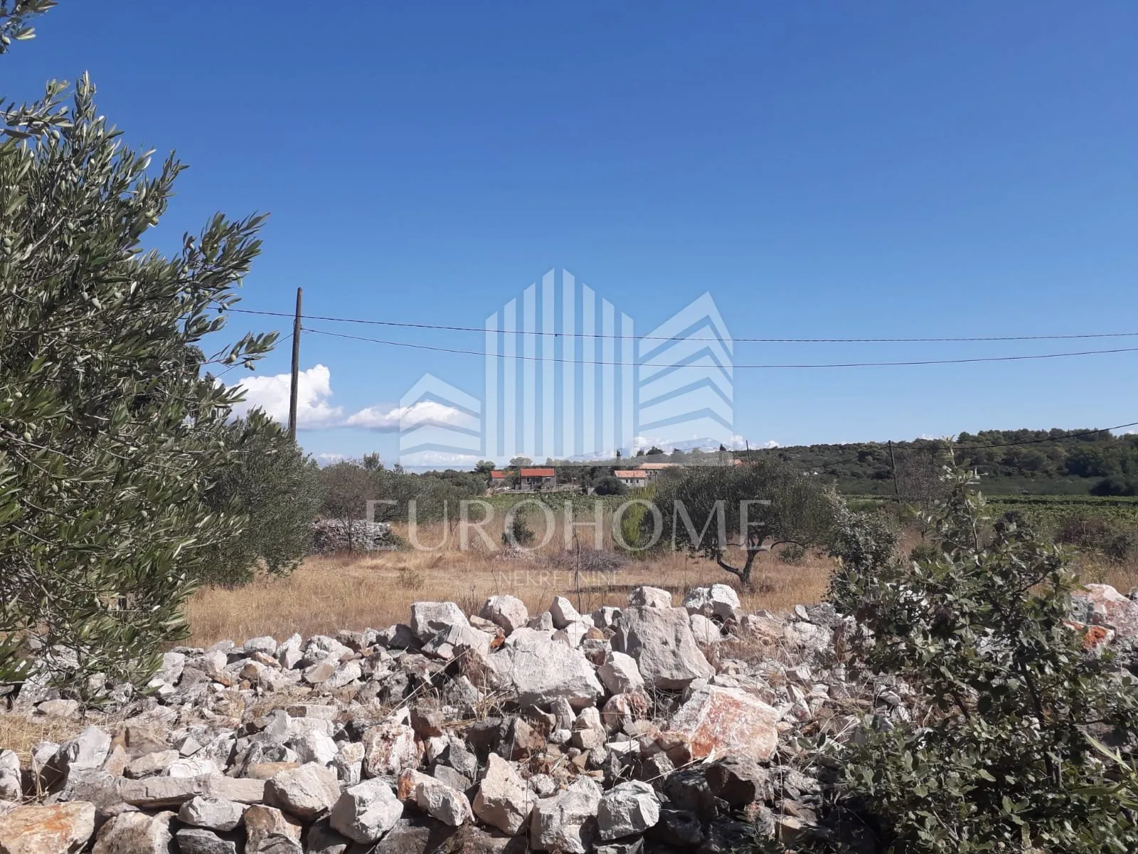 hvar građevinsko zemljište odlična cijena 1867 m2 (poljica) - slika 2