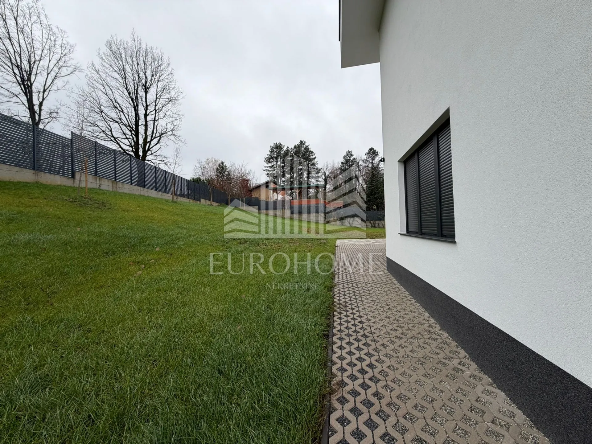 luksuzna vila 645 m² s unutarnjim bazenom i garažom za 5 automobila - slika 10