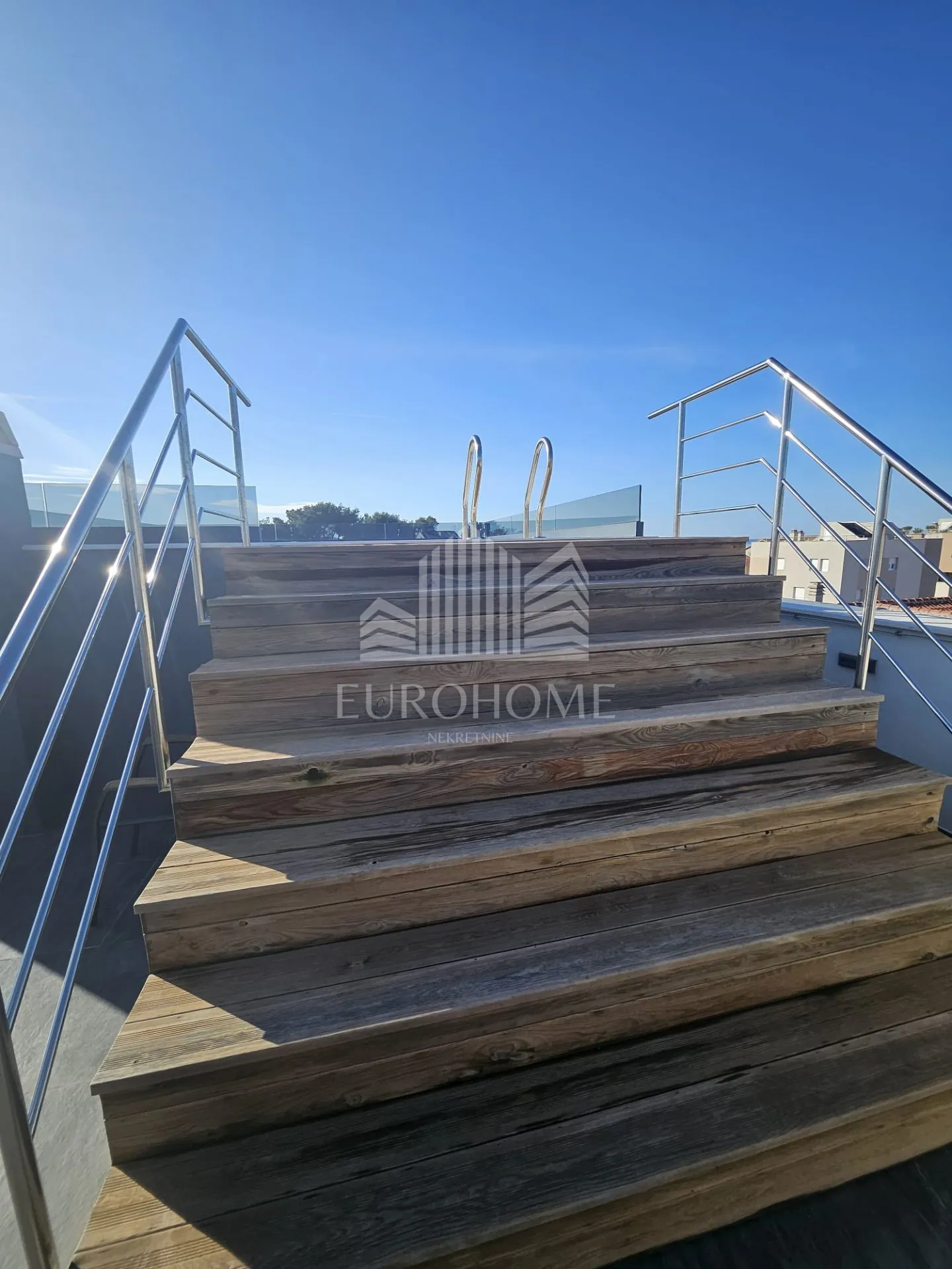 zadar-petrići, nov penthouese sa krovnom trasom i bazenom, potpuno namješten,146m2 - slika 26