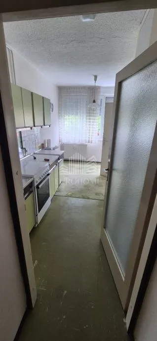 stan u centru sesveta, 72m2, odlična lokacija - slika 13