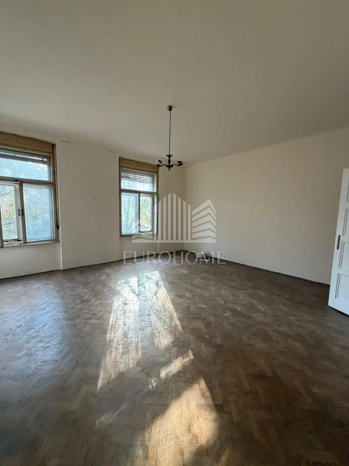najam za radnike(max70) zgrada 7 stanova,medveščak, 19 €/m2 - slika 9