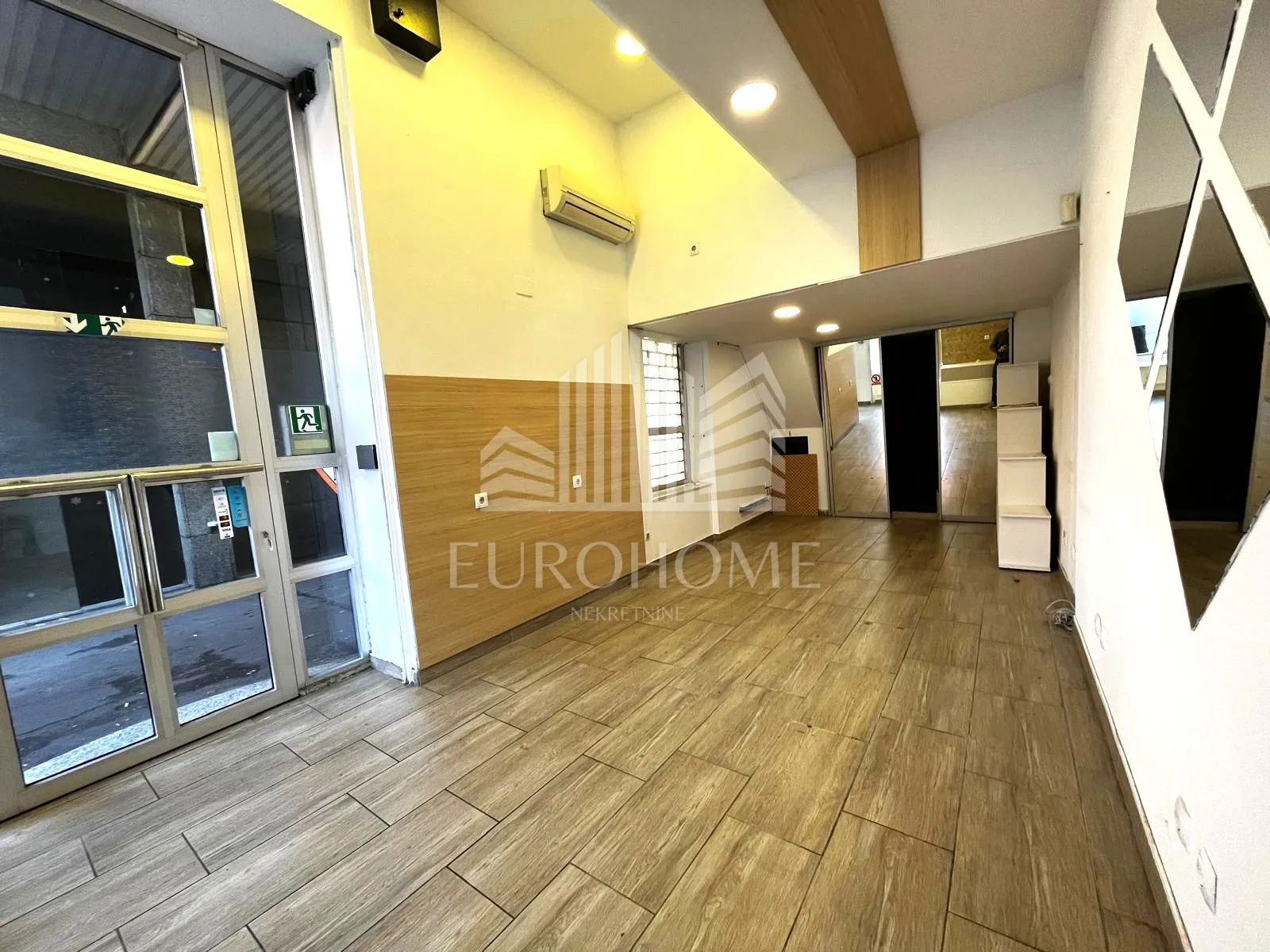 Poslovni prostor u centru sa parkingom - Vlaška ulica - 25m2 - Zagreb
