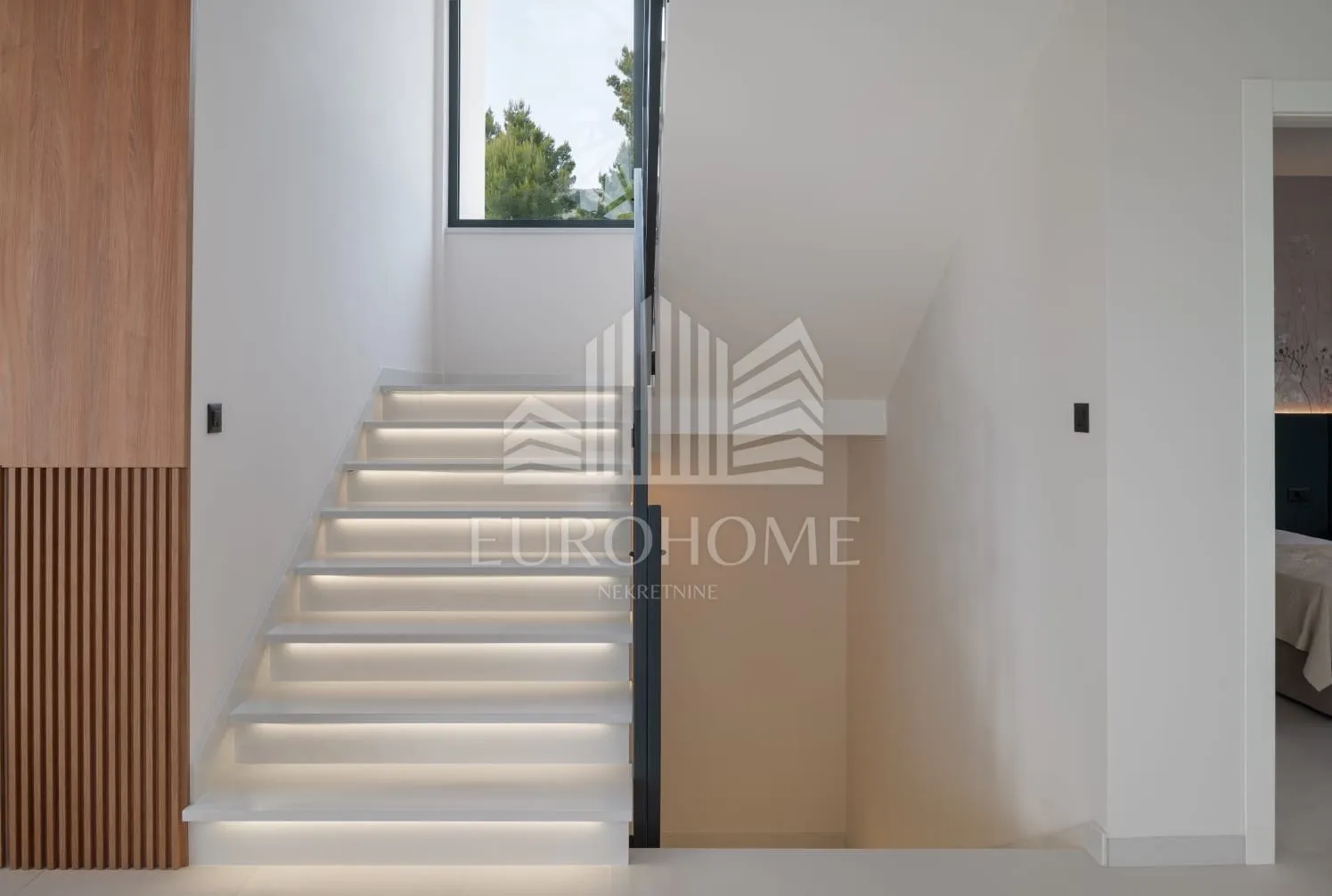 split, podstrana, urbana villa 300m od mora - slika 32