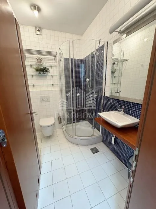 premium stan s 200 m² privatnog vrta – remete, zagreb - slika 16