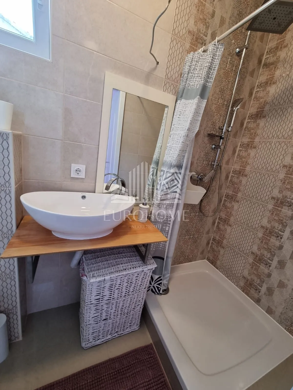 tkon,dvosoban apartman 66m2+pm, 100 m od mora,pogled - slika 10