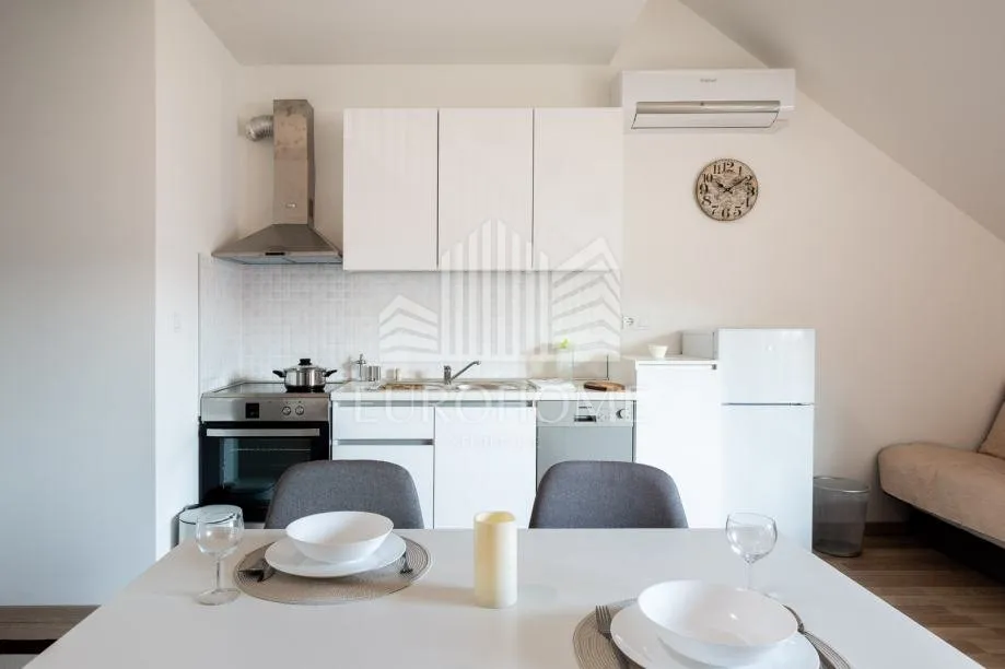 črnomerec, dvosoban stan, 93 m2 - slika 2