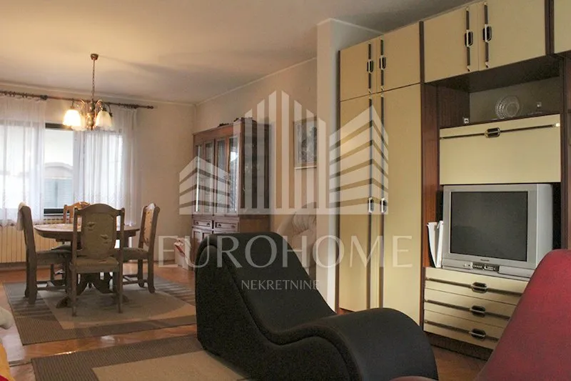 prodaja kuće/poslovna prilika + manji stambeni objekt, 400 m2, mičevec - slika 10