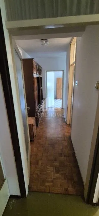 stan u centru sesveta, 72m2, odlična lokacija - slika 9