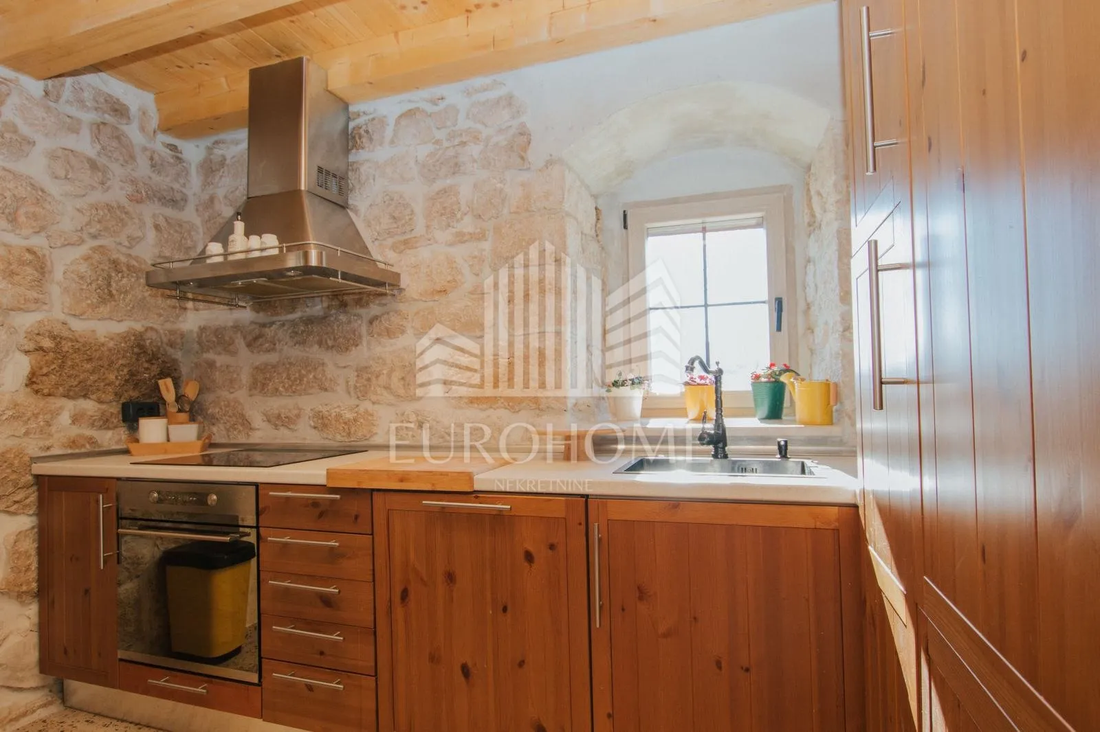 trogir, plano, autohtona dalmatinska kuća za najam, 70m2 - slika 12