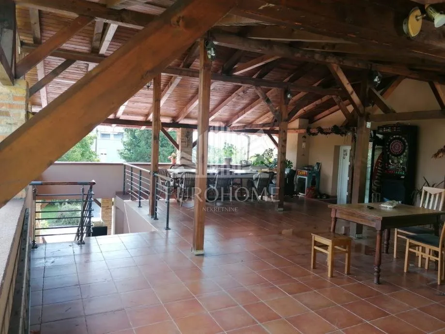 prekrasna kuća - 400 m2 - borčec, mirna i tiha lokacija - slika 7