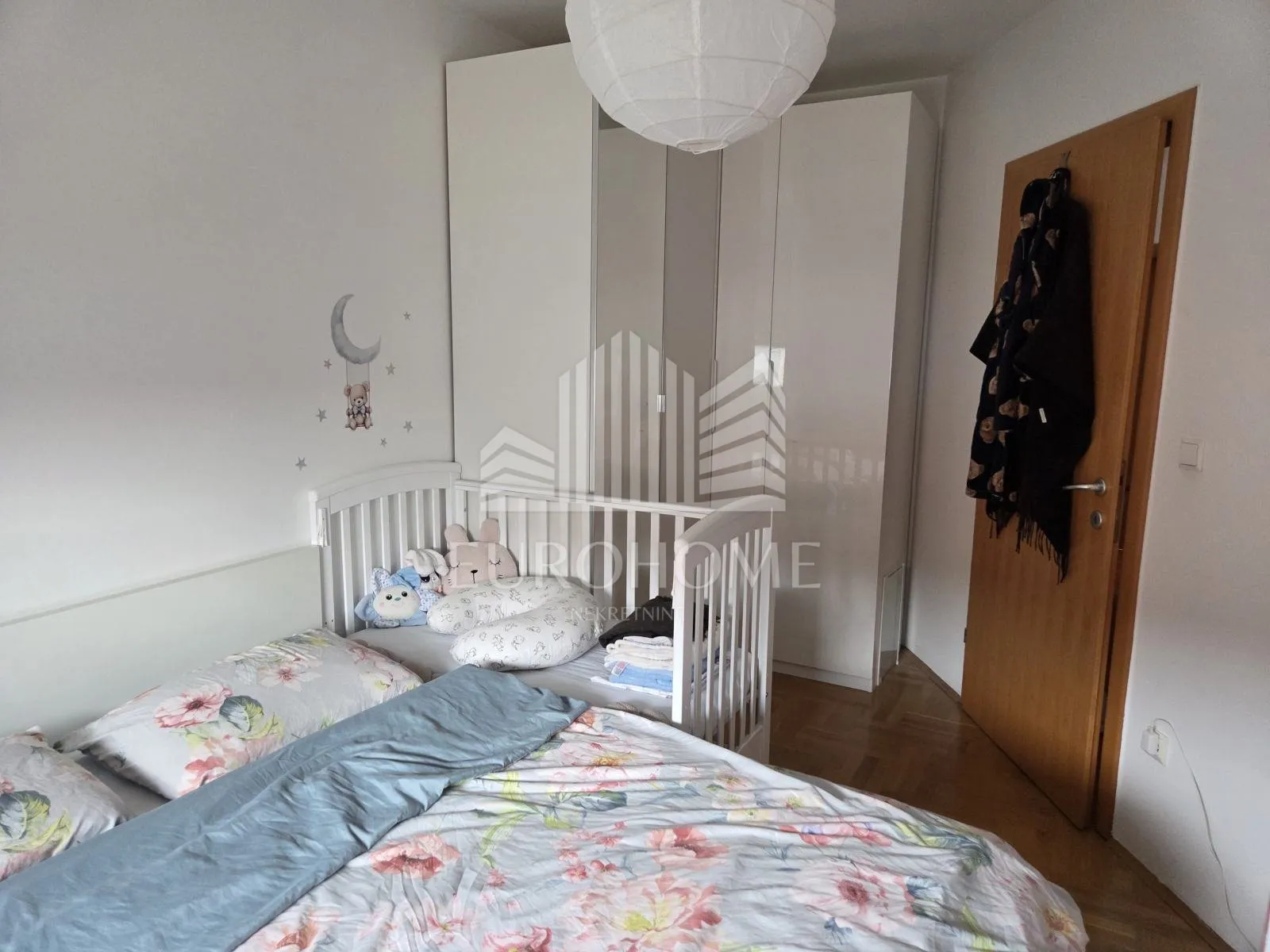 trosoban stan u brestju – 59 m², potpuno namješten - slika 8