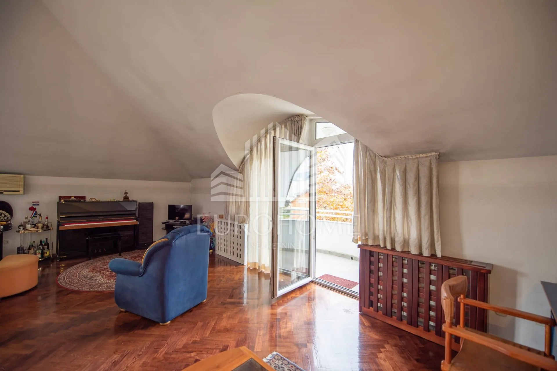 dvoetažni stan 175,34 m2 sa garažom 45,74 m2 na gornjem bukovcu - slika 17