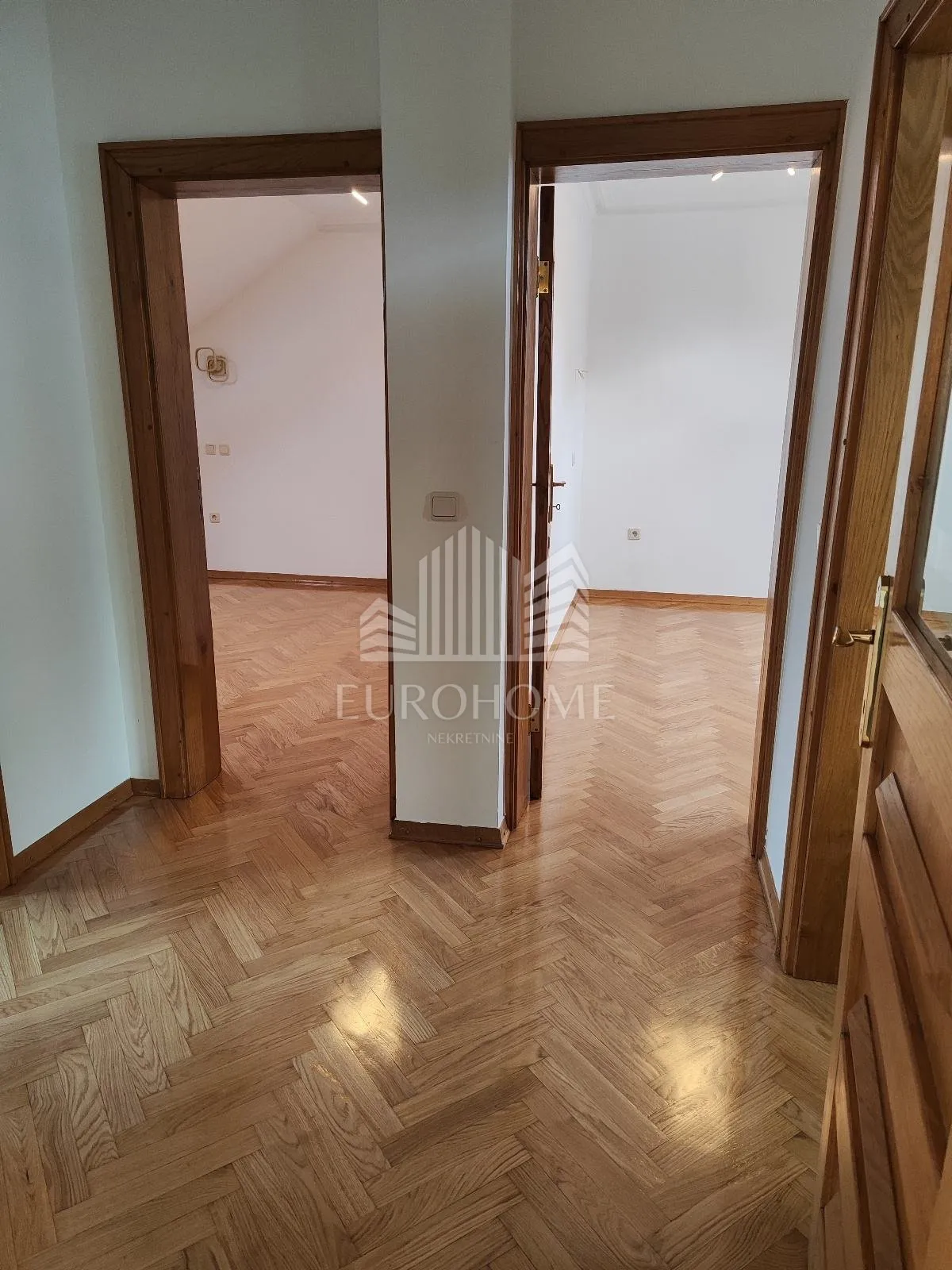 dvoetažni stan u zgradi, 3 sobe + 4 kupaonice – gornja dubrava - slika 4