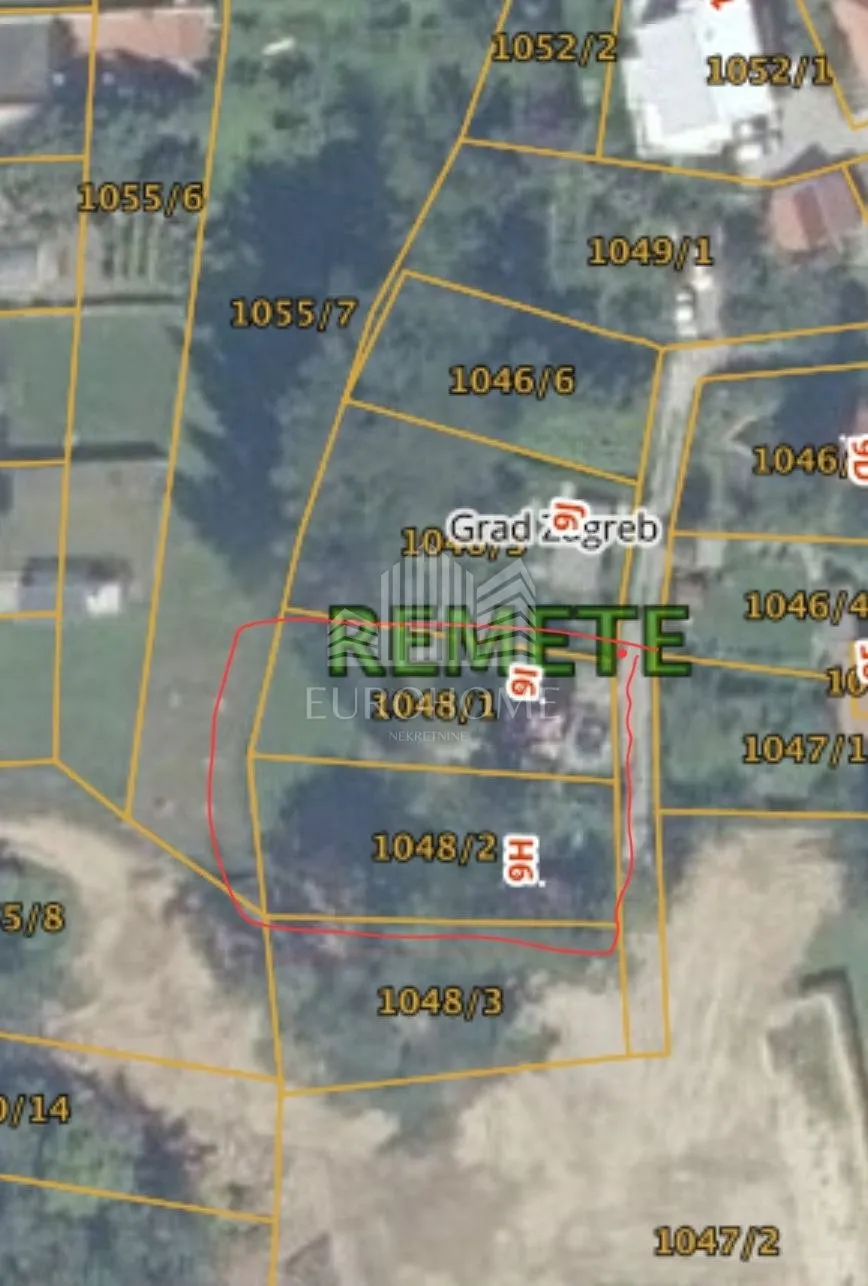 Građevinsko zemljište 1009 m2 s dvije kuće – Remete - Zagreb