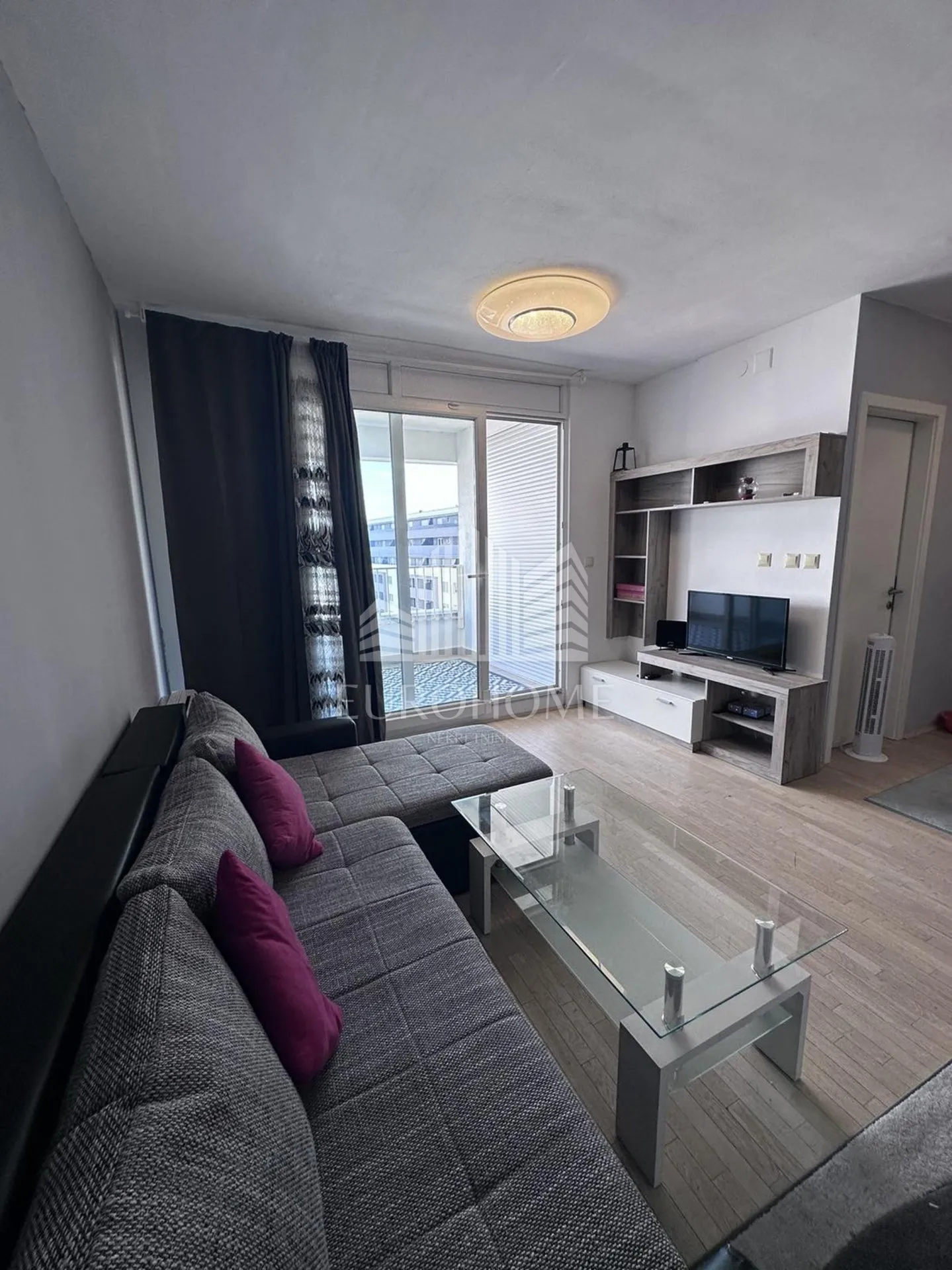 namješteni dvosobni stan novi zagreb 60m2 + gpm - slika 2
