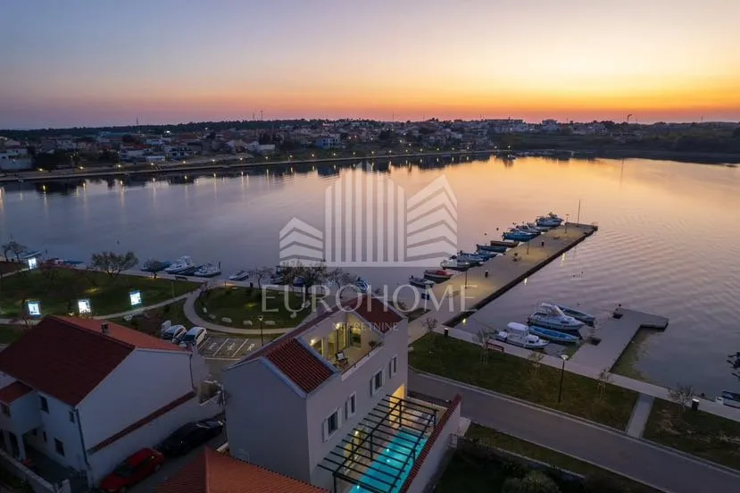 zadar, nin, villa prvi red do mora, 320m2 - slika 35