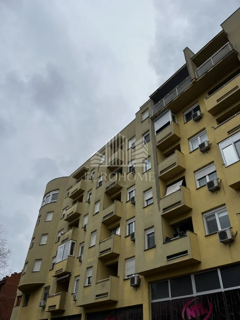 retfala, namješten trosoban stan, lift, garaža, 125m2 - slika 35