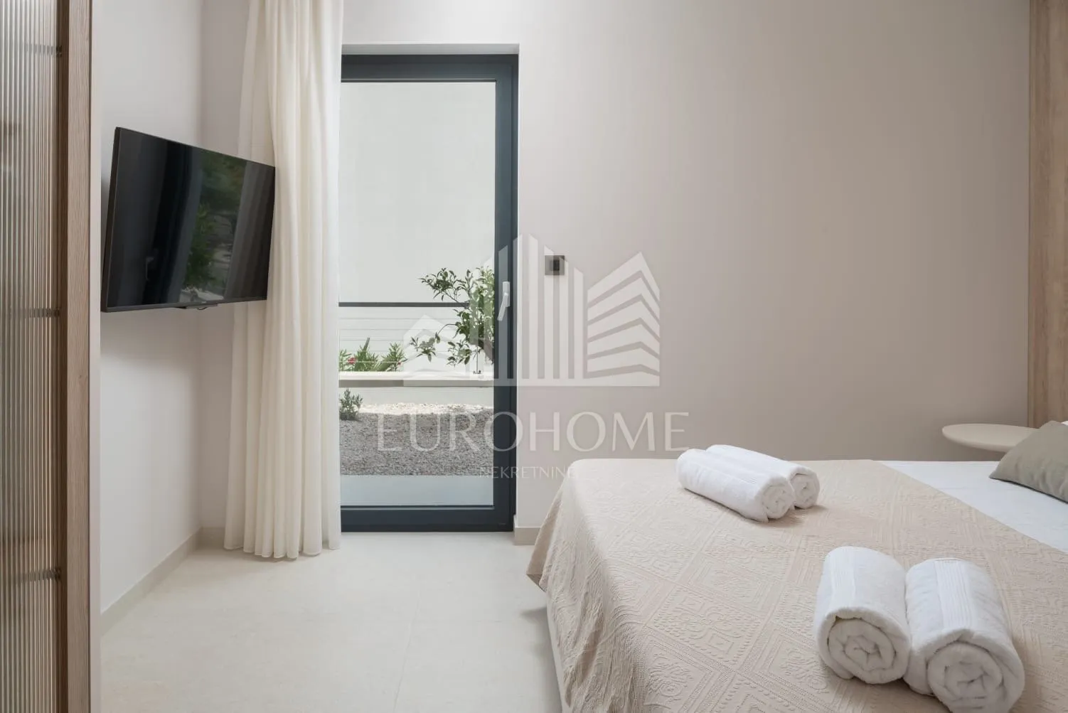 split, podstrana, urbana villa s bazenom, pogled na more - slika 7