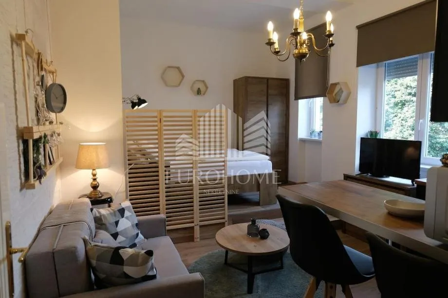 Centar, dvoetažni stan 137m2, 3 apartmana - Zagreb