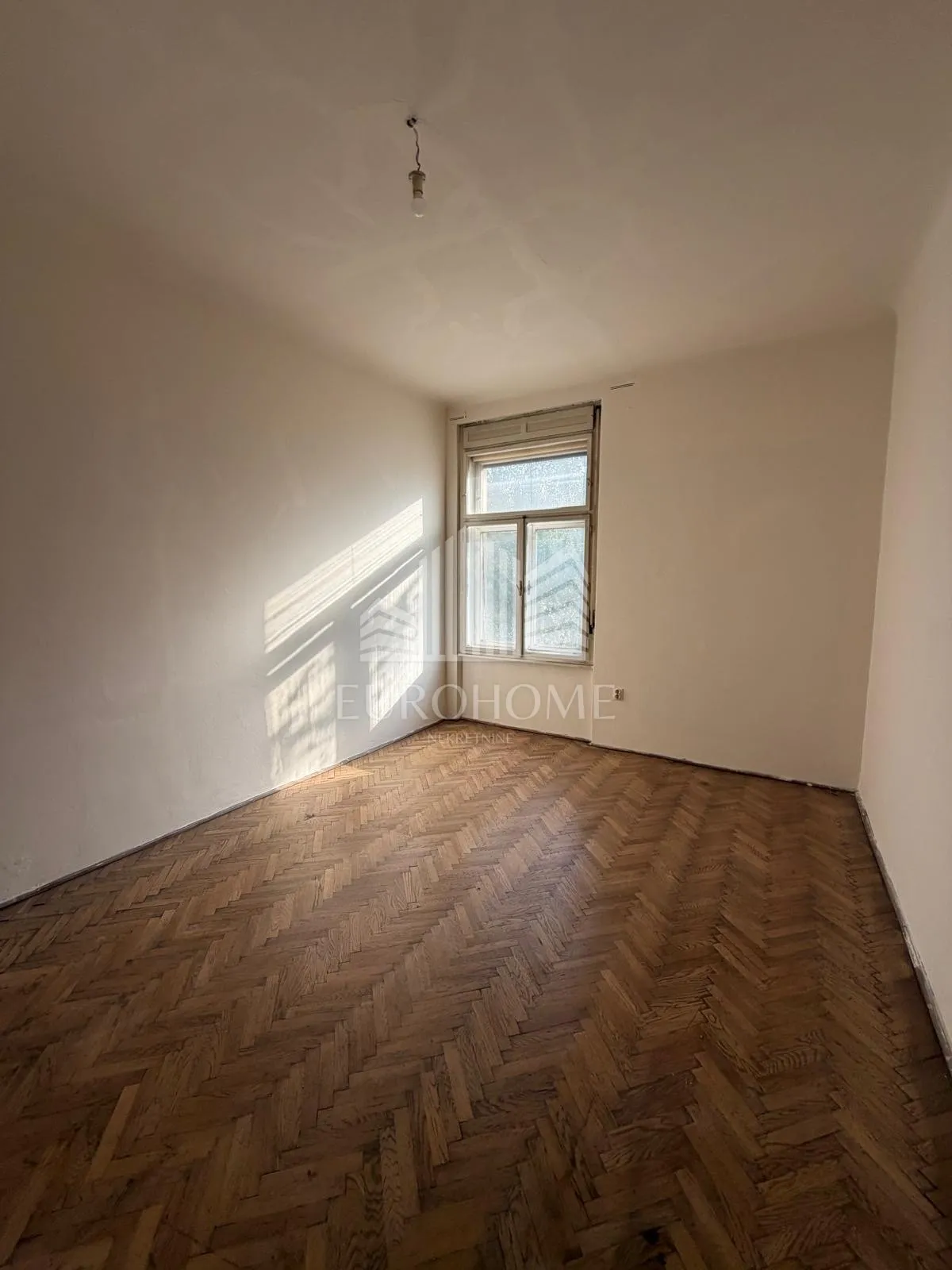 najam za radnike(max70) zgrada 7 stanova,medveščak, 19 €/m2 - slika 21