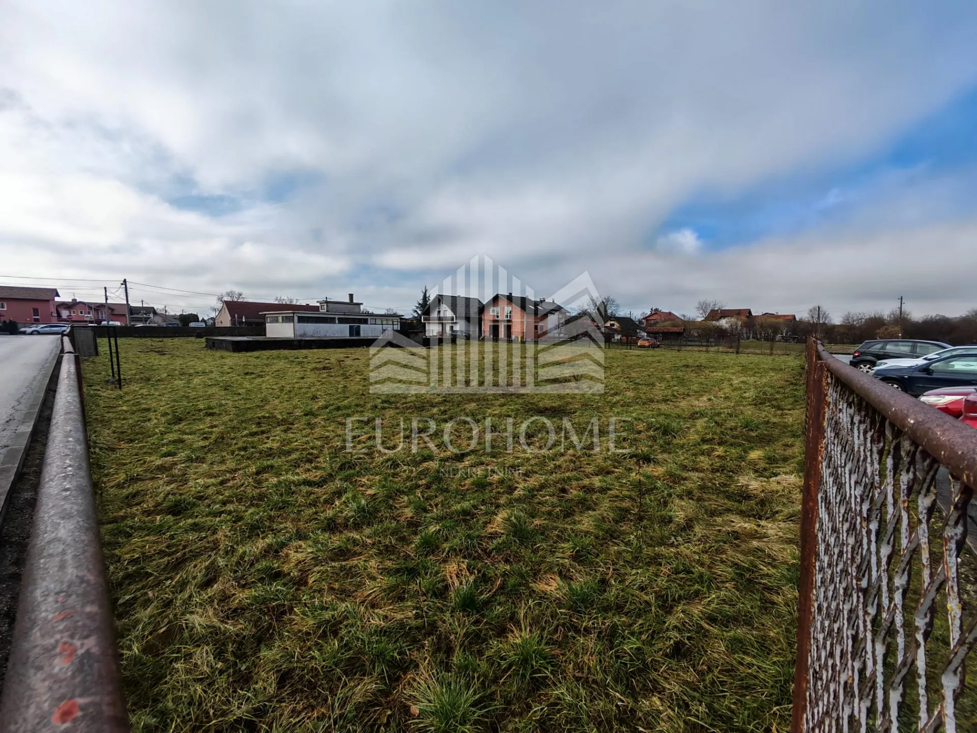 Građevinsko zemljište 2500 m2 GBP, Laduč-centar - Gornji Laduč, Brdovec