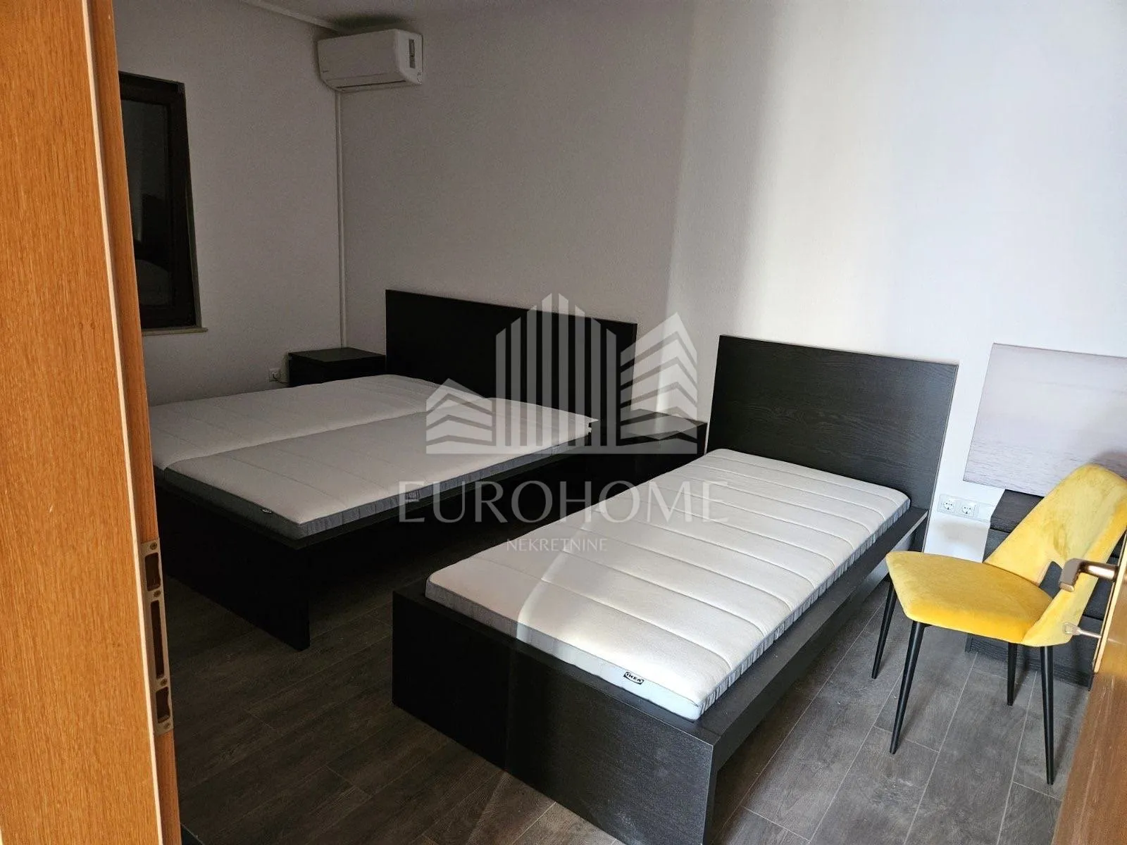 seget vranjica- 3 apartmanske jedinice u jednoj, 80m2 - slika 2
