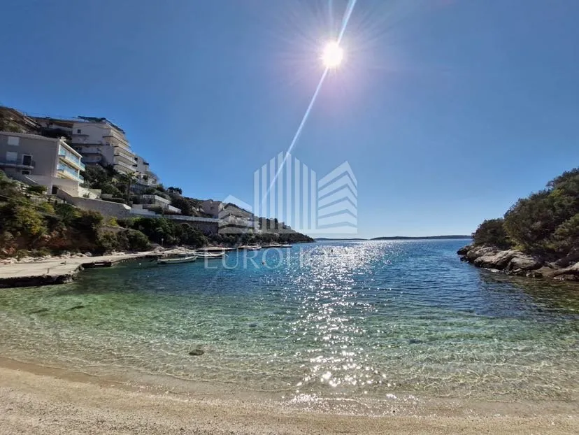 marina, vinišće, projekt za 3 moderne ville s bazenima i pogledom na more - slika 2