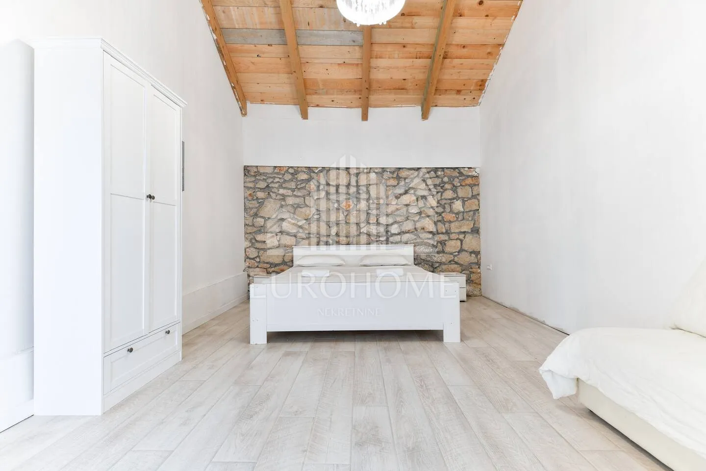 prilika, gornje raštane, vila s bazenom 194 m2 - slika 10