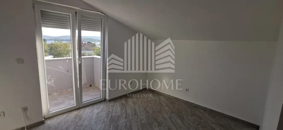 turanj, apartman 64m2 200 m od mora +parking + 150 m2 zemljišta - slika 5